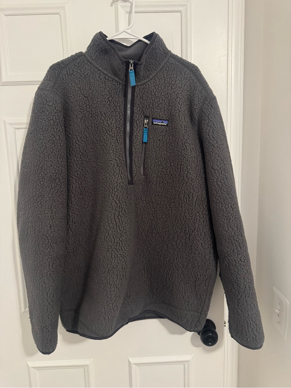 Patagonia Men’s Charcoal Gray Zip-Up Sherpa Fleece Pullover